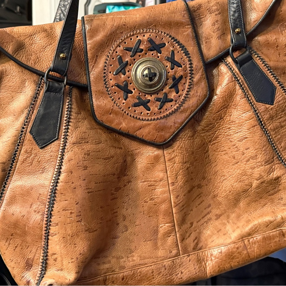Elegant Xtra Large Sharif Leather Handbag